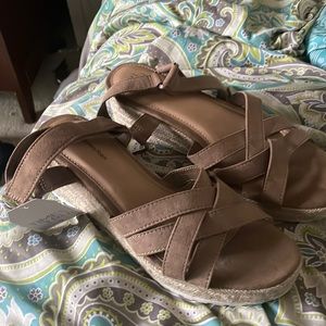 Time & Tru Wedge Sandals Memory Foam, NWT